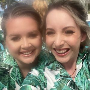 Meet your Posher, Monica